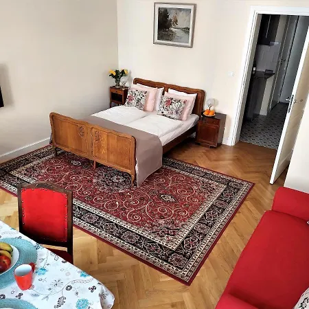 Apartment Metro Praga *